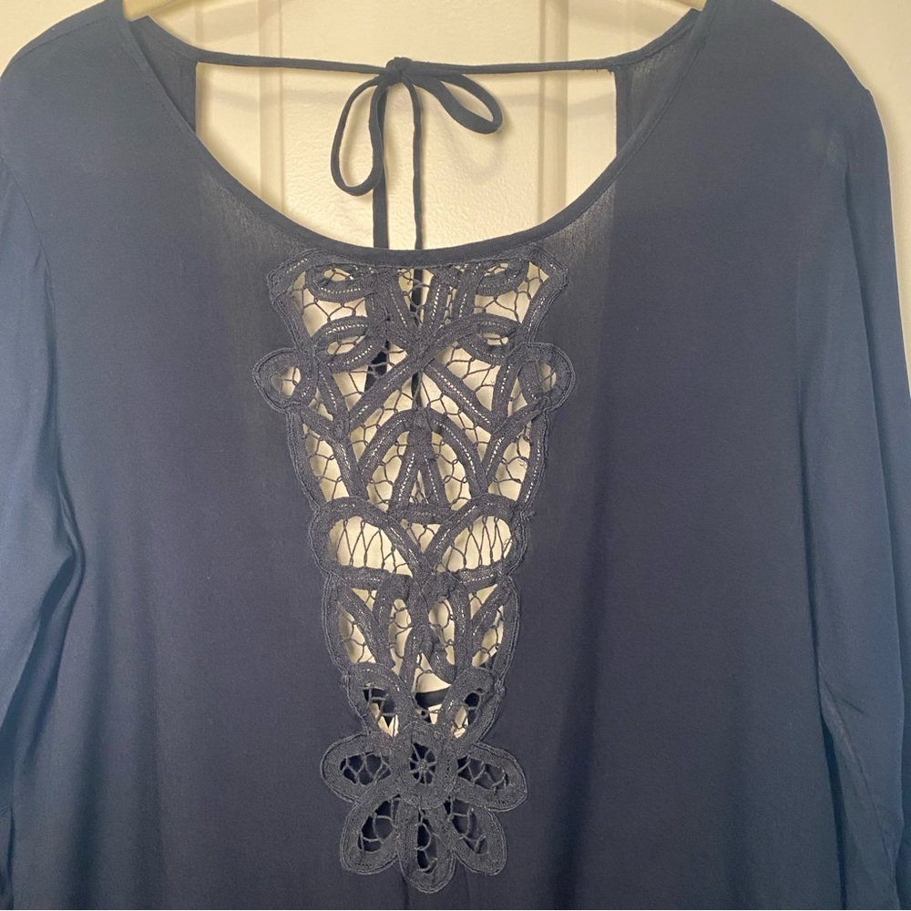 Roxy Gold Soul Coverup Sz Medium Black Crocheted Lace front Open Back w/tie - Picture 8 of 12